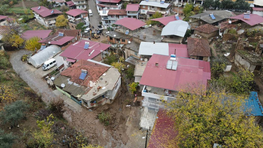 Başkan Özcan’dan afet bölgelerine anında müdahale 1