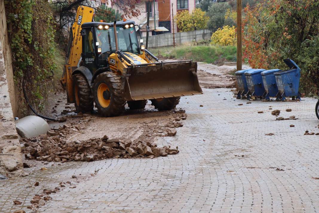 Başkan Özcan’dan afet bölgelerine anında müdahale 7