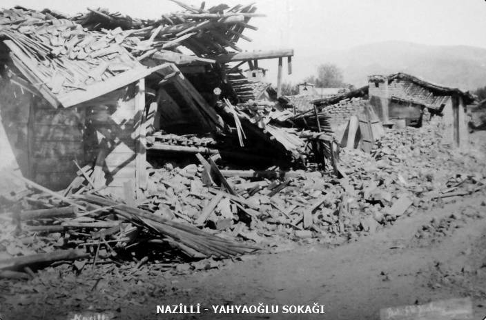 1899 Nazilli-Denizli depreminin yıkıcı görüntüleri hafızalardan silinmiyor ! 6