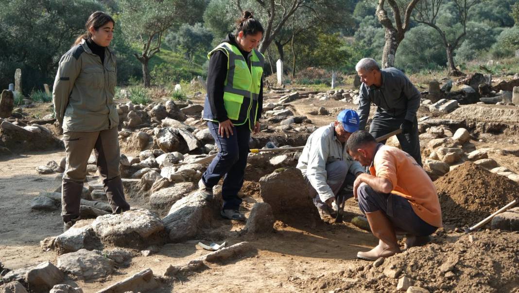 Nazilli’de Türk tarihini aydınlatan keşif!  Horasan Mezarlığı’nda Anadolu’daki ilk Türklerin izlerine rastlanıldı 12