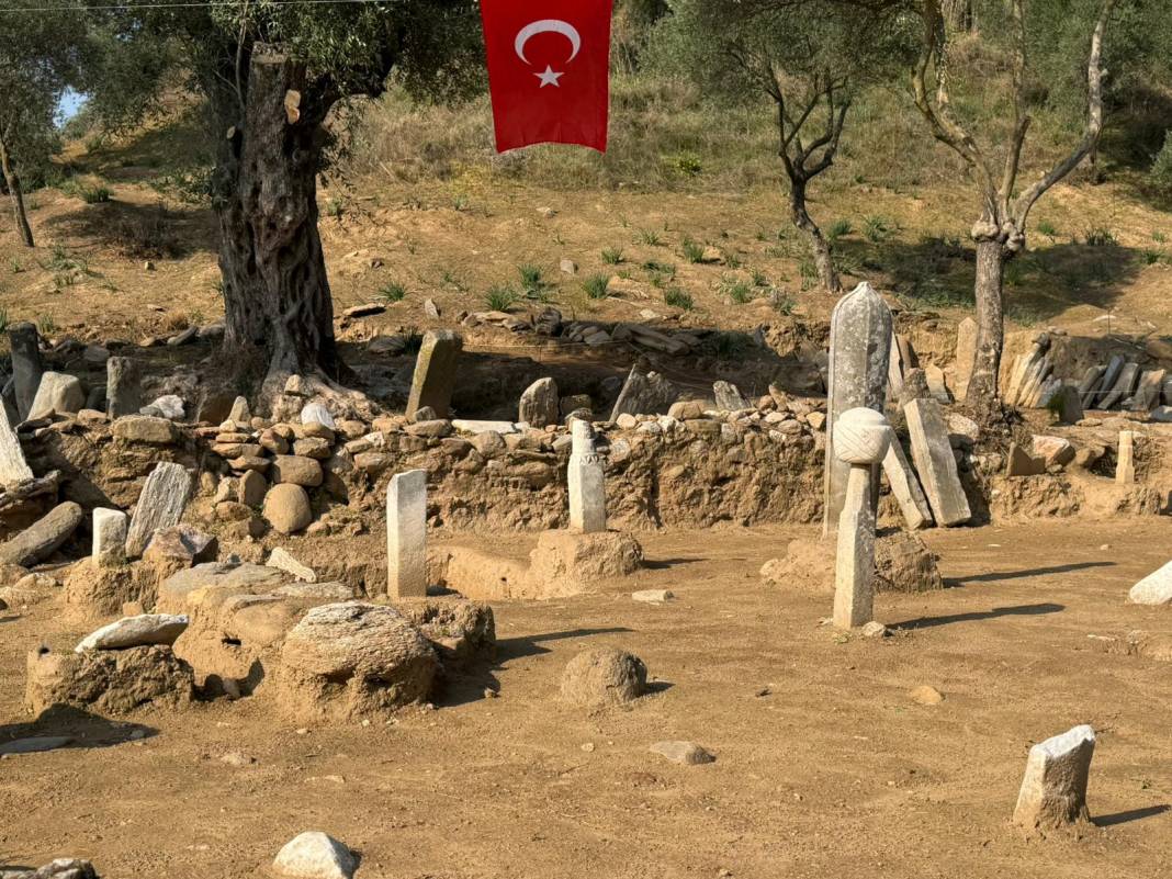 Nazilli’de Türk tarihini aydınlatan keşif!  Horasan Mezarlığı’nda Anadolu’daki ilk Türklerin izlerine rastlanıldı 3