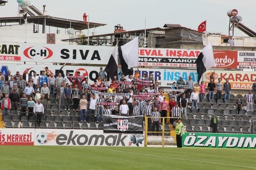 NAZİLLİ, SARIYER’E PATLADI 5-1 4