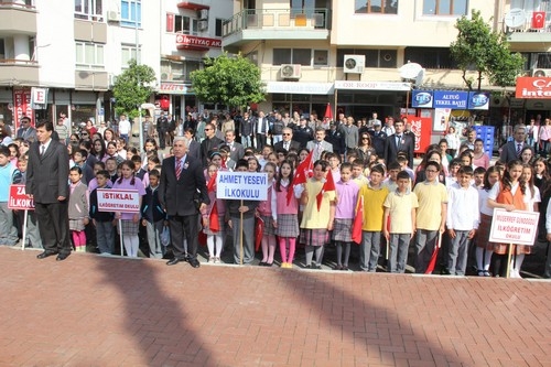 23 NİSAN TÖRENLERLE KUTLANDI 11