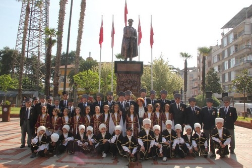 23 NİSAN TÖRENLERLE KUTLANDI 16