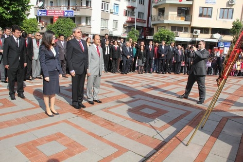 23 NİSAN TÖRENLERLE KUTLANDI 5