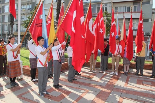 23 NİSAN TÖRENLERLE KUTLANDI 7