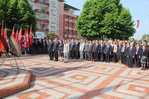 23 NİSAN TÖRENLERLE KUTLANDI 9