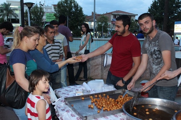 ‘ÇAPULCULAR HAYRINA’ LOKMA İKRAMI 4