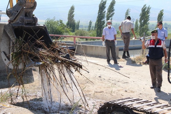 KUYUCAK’TA ŞÜPHELİ CESET BULUNDU 13