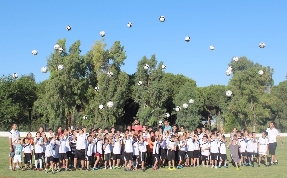 110 GENÇ YETENEK ‘FUTBOL’ ÖĞRENİYOR 1