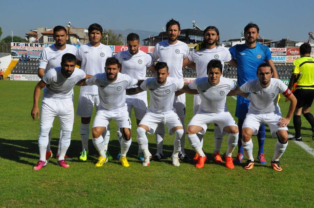 NAZİLLİ BELEDİYESPOR:3 BANDIRMASPOR: 0 4