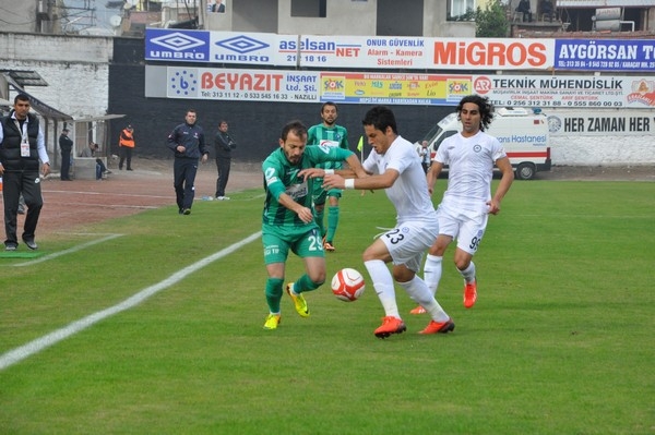 NAZİLLİ BELEDİYESPOR: 1 KIZILCAHAMAMSPOR AŞ: 1 10