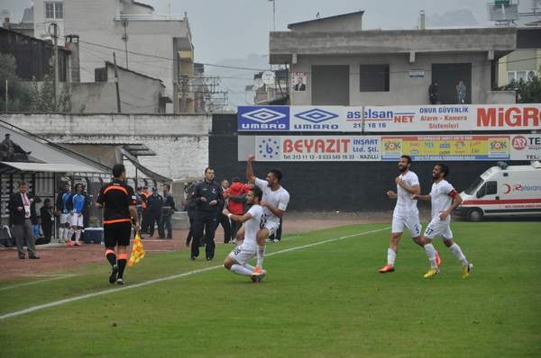 NAZİLLİ BELEDİYESPOR: 1 KIZILCAHAMAMSPOR AŞ: 1 13