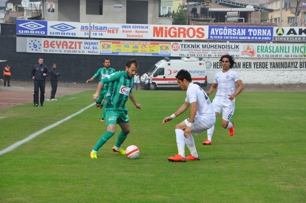 NAZİLLİ BELEDİYESPOR: 1 KIZILCAHAMAMSPOR AŞ: 1 9