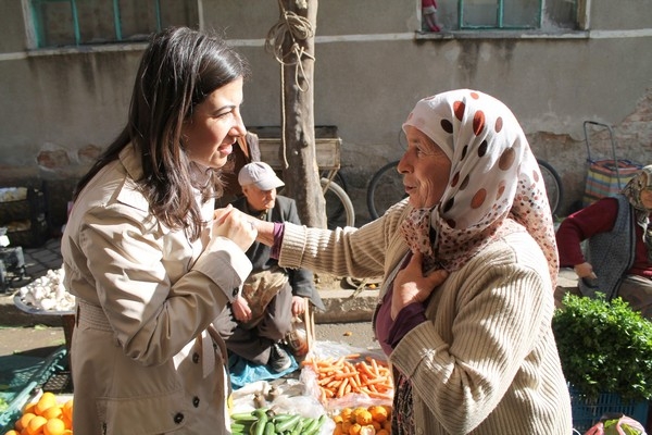 ‘BU ŞEHİR SENİN YANINDA, SANA GÜVENİYORUZ’ 27