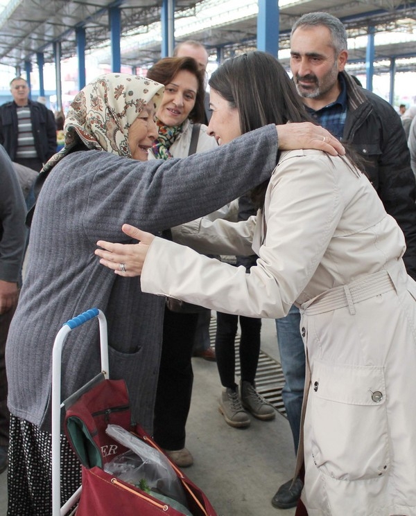 ‘BU ŞEHİR SENİN YANINDA, SANA GÜVENİYORUZ’ 44