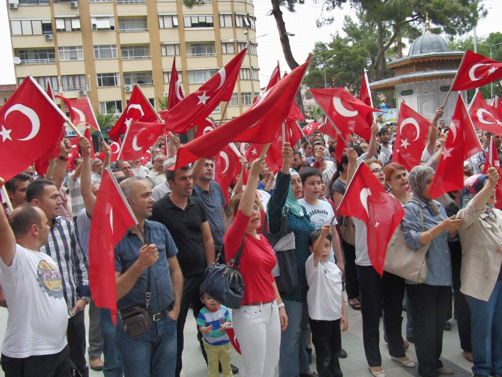 Nazilli’de ‘Bayrağa Saygı Yürüyüşü’ düzenlendi 11