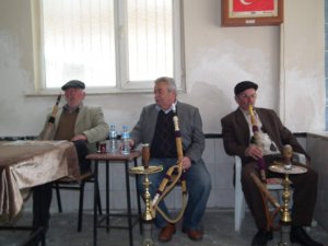 ‘Tönbeki Tütün Nargile Kültürü’ Yaşatılıyor