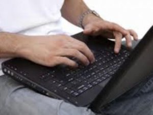 Dizüstü Bilgisayar Erkeklerde Kısırlığa Neden Oluyor