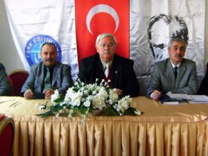 Devli, Akademisyenlerin Sorunlarını Dile Getirdi