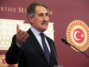 Ertuğrul Günay, AK Parti'den İstifa Etti