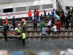 Hindistan'da Tren Faciası: 23 Ölü