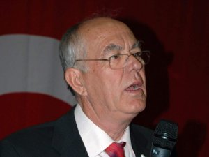 Kuşadası Şoförler Odası'nda Öten, Güven Tazeledi
