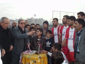 Şampiyon Merkez Yeniköyspor Kupasına Kavuştu