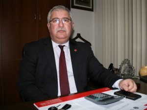 Servis Duraklarını İşgal Eden Özel Otolar Trafiğin Aksamasına Neden Oluyor