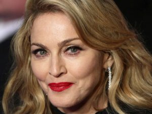 Madonna, Irkçı İfade İçin Özür Diledi