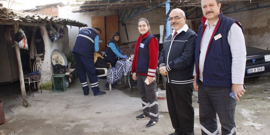 Nazilli'de Evde Bakım Birimi Vatandaşın Yüzünü Gülümsetmeye Devam Ediyor!