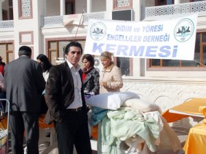 Didim’de Sevgi Gönüllülerinden Kermes