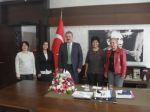 Bayan Muhtar Adayı, Vali Ayyıldız’ı Ziyaret Etti