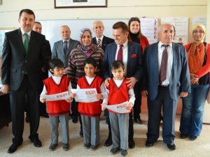 Söke’de Üçüzlerin İlk Karne Sevinci