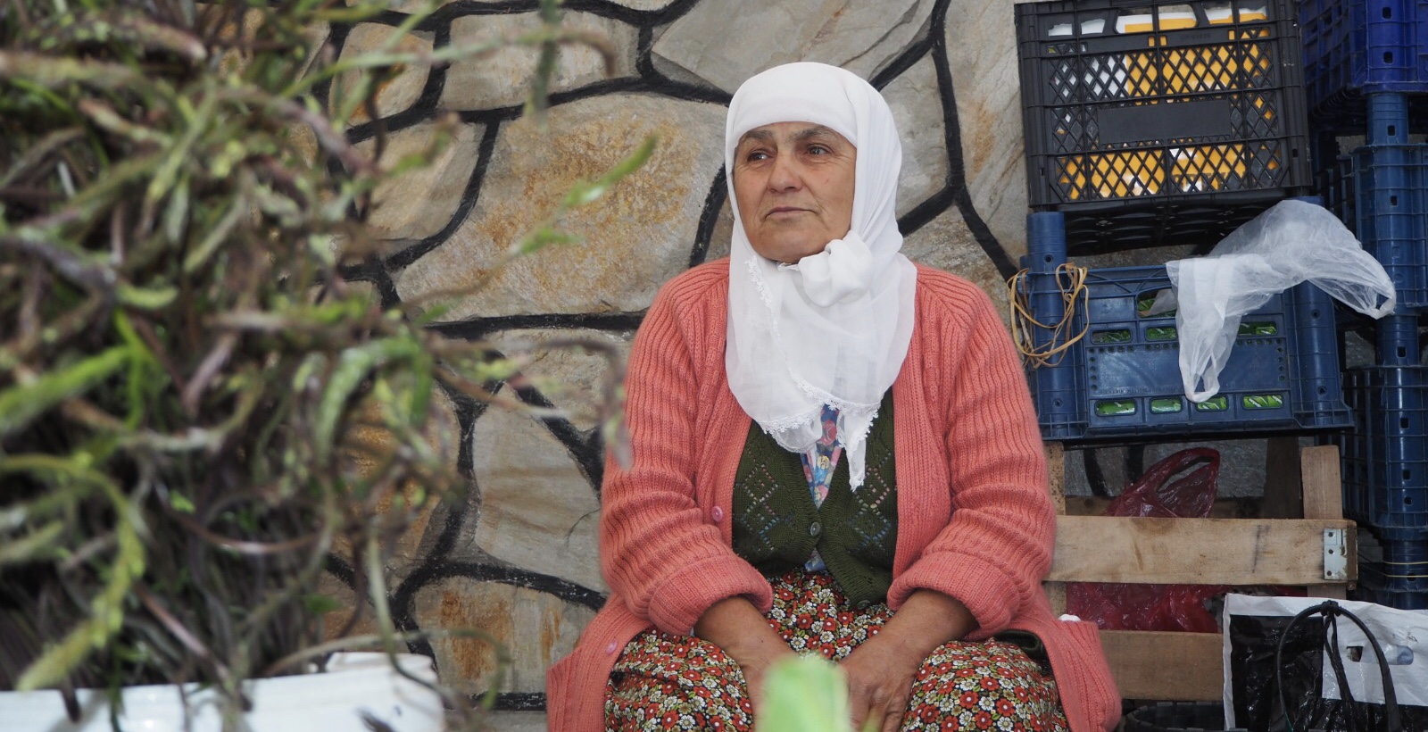 PAZARCI FADİME TEYZE DERT YANDI: ÇALIŞMAZSAK BİZE KİM BAKACAK?