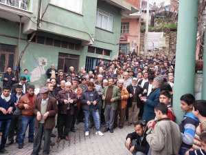 Köylüler Kış Ortasında Yağmur Duasına Çıktı