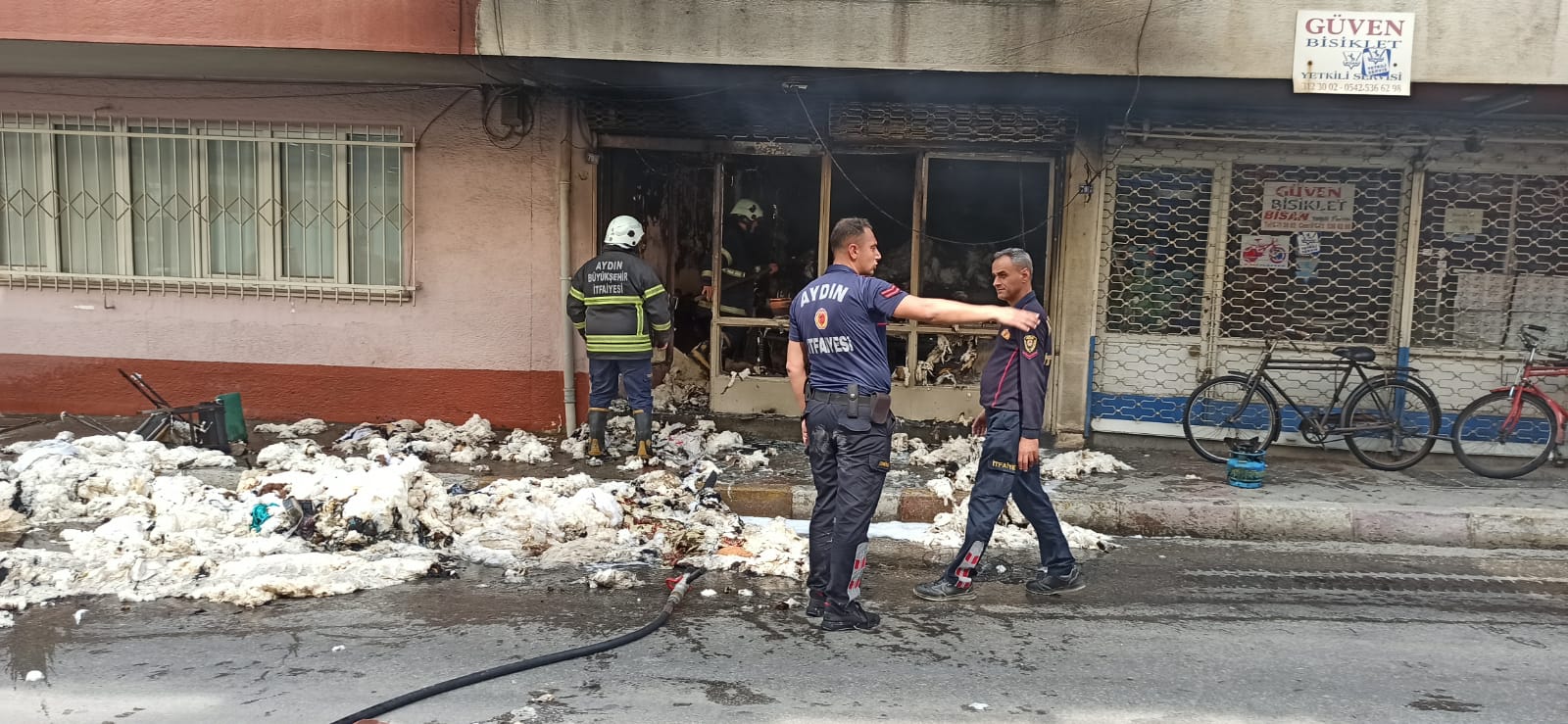 NAZİLLİ’DE İŞ YERİ YANGINI KORKUTTU