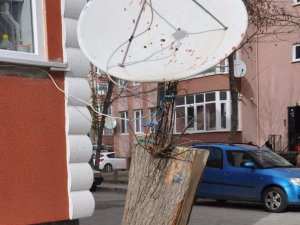 Çekmeyen Tv Antenine İlginç Çözüm