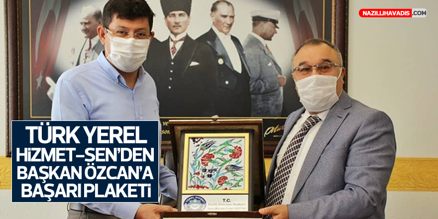 Başkan Özcan'a Korona Sürecine  İlişkin Plaket