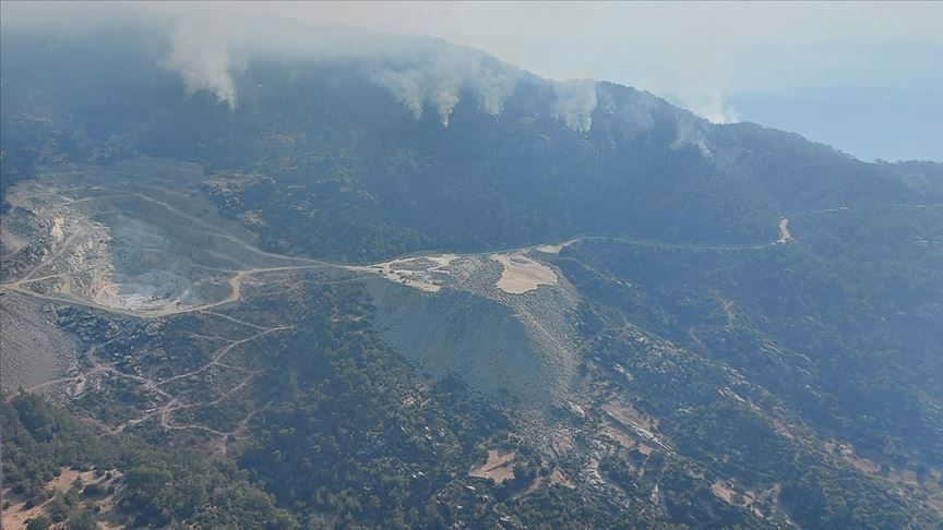 Aydın’dan Muğla’ya sıçrayan yangın devam ediyor