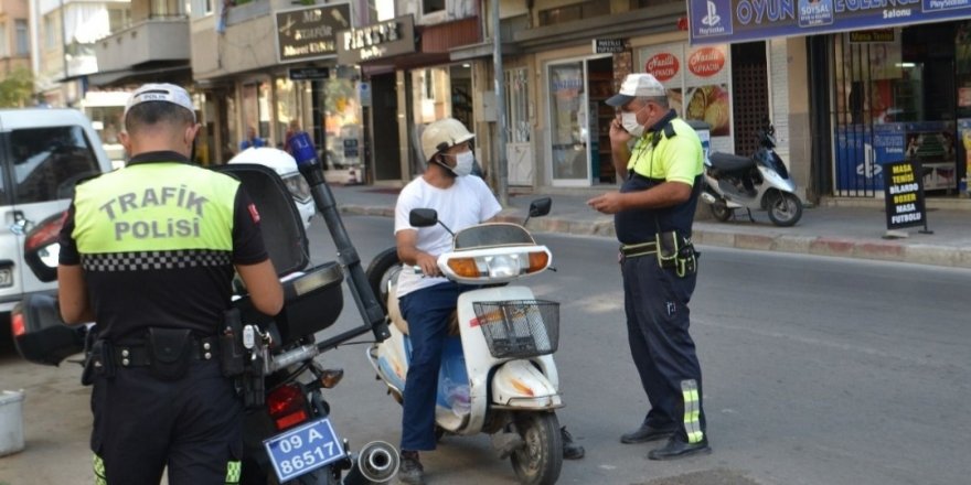 Nazilli'de polisten motosiklet sürücülerine denetim