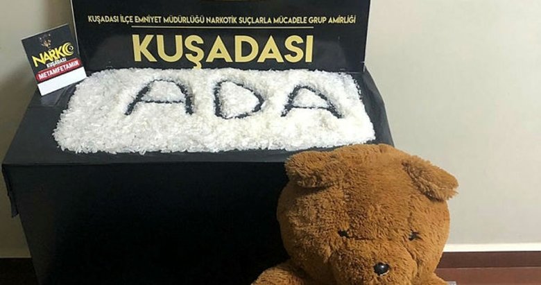 Oyuncak ayıdan 1 kilo uyuşturucu çıktı