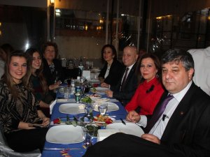 Pekgüzel: Annem Kalbim, Eşim Şansım, Kızım Her Şeyim