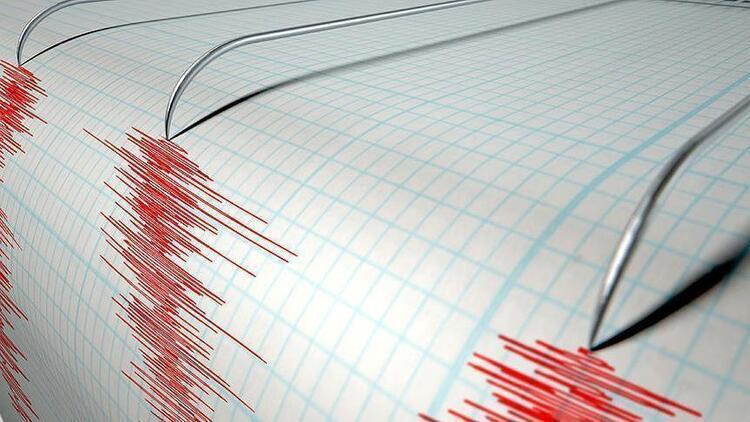 Ege’de  korkutan deprem