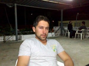 Amcaoğlunu Kahvenin Ortasında Pompalı Tüfekle Vurdu