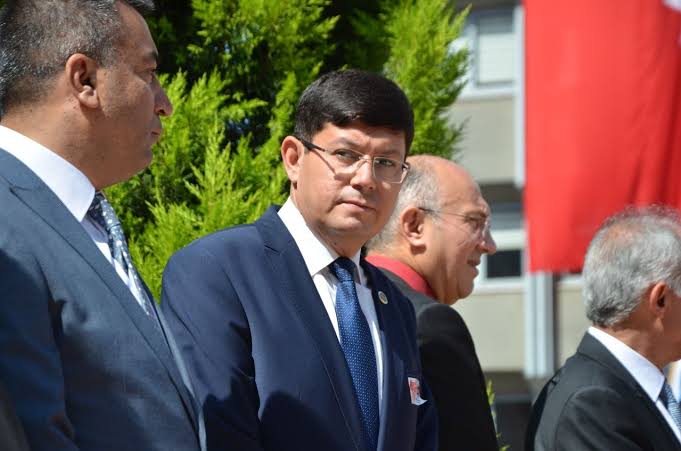 BAŞKAN ÖZCAN : " TÜRK MİLLETİ'NİN TARİHİNDE SOYKIRIM YOKTUR"