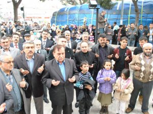 İHH’nin Suriye Yardım Tır'ı Dualarla Uğurlandı