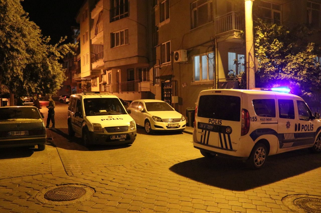Kocasını bıçakla yaraladı