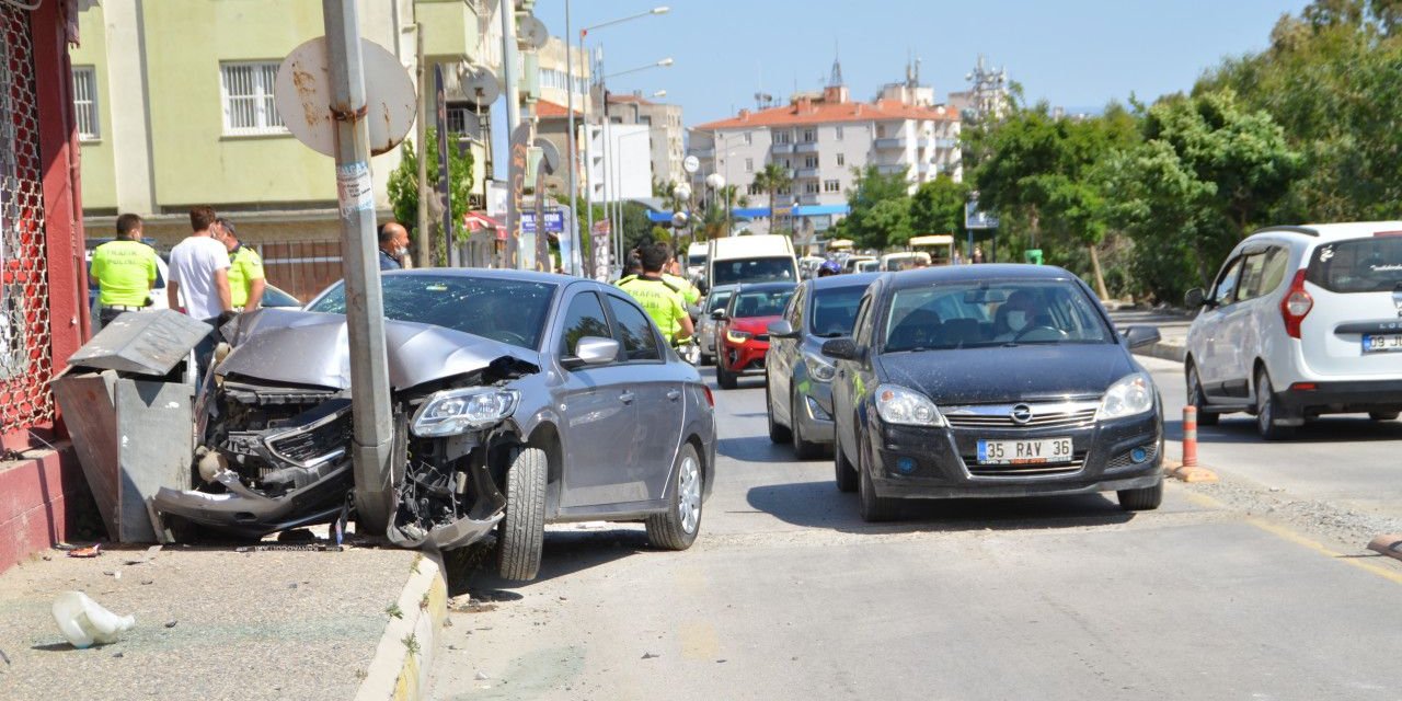 Söke’de direğe çarpan otomobilin sürücüsü yaralandı