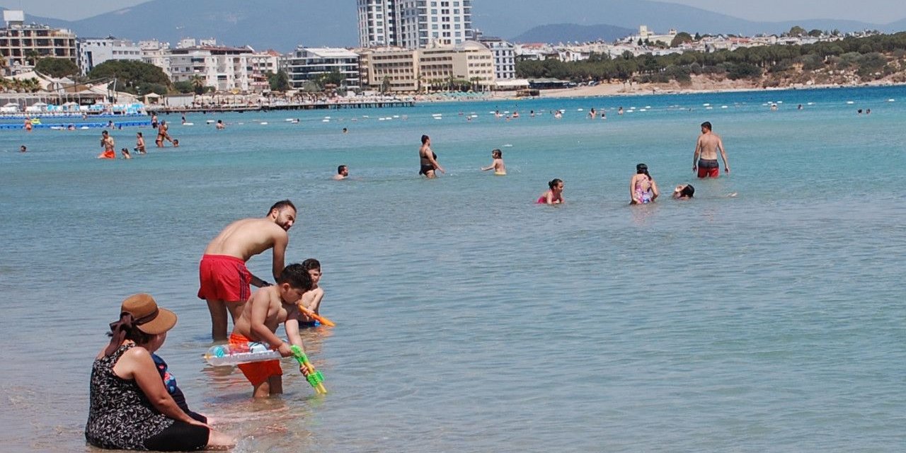 Didim sahilleri doldu taştı